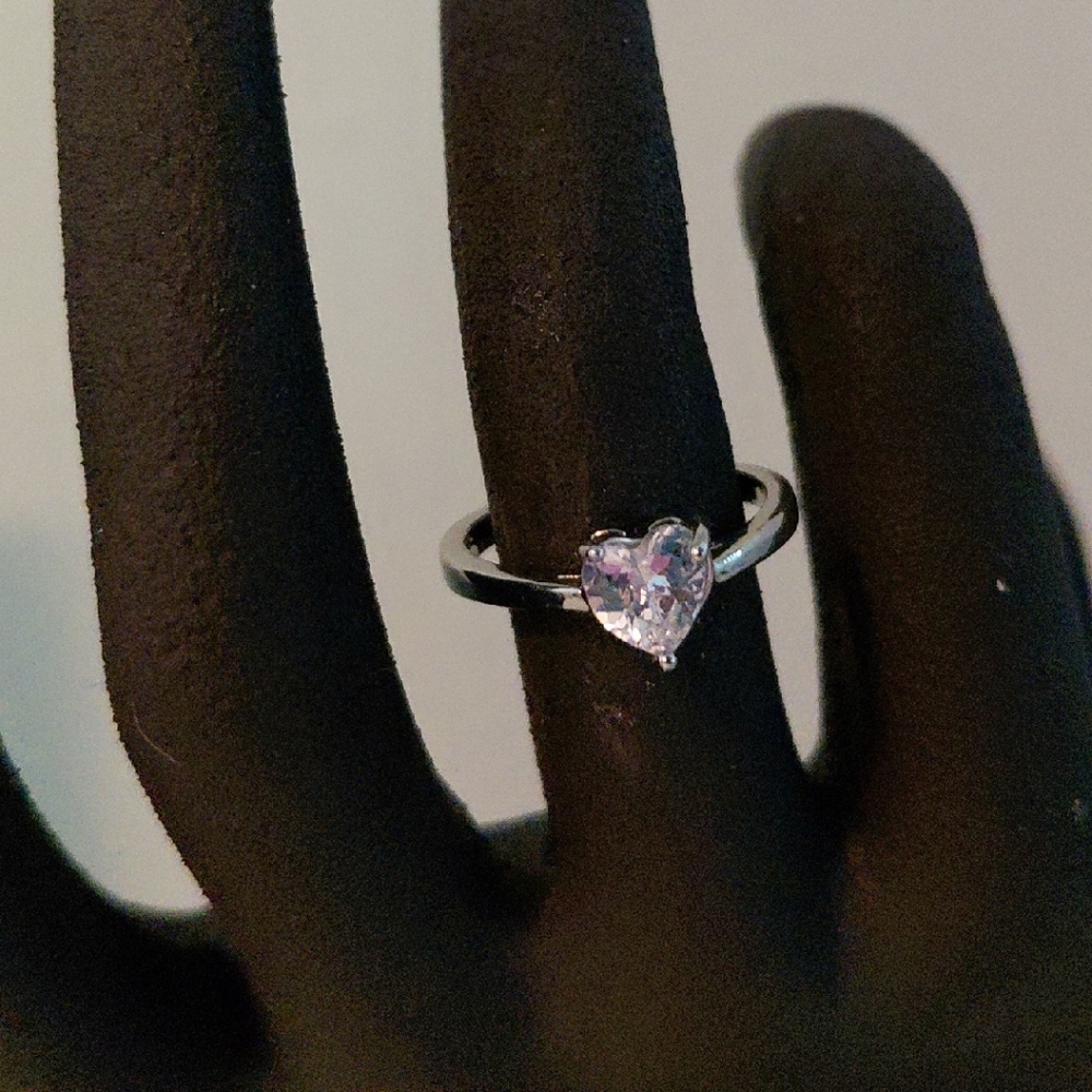 Source Unknown Silver Heart Gem Ring